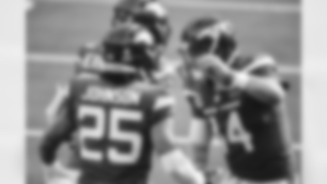 E_Jets_Rams_039