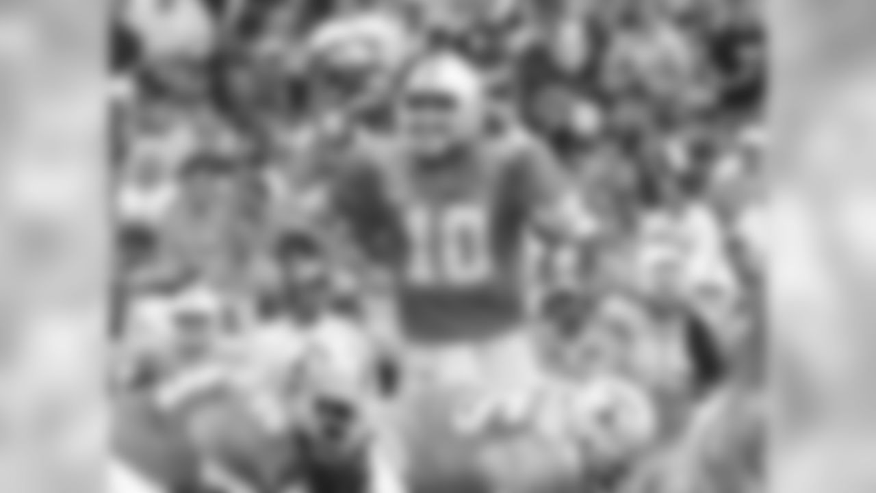 QB Erik Ainge