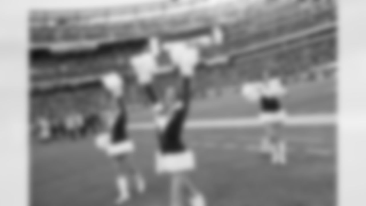 New York Jets Flight Crew: Jets vs Giants