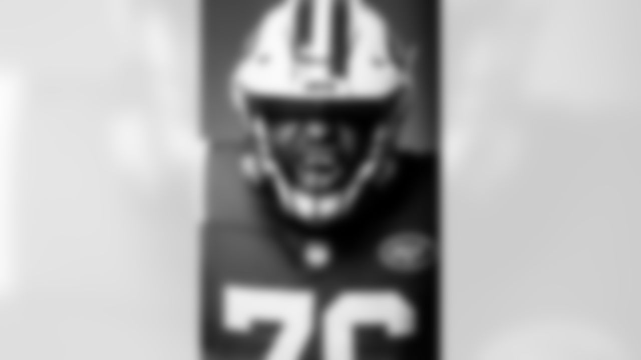 OL Darius James