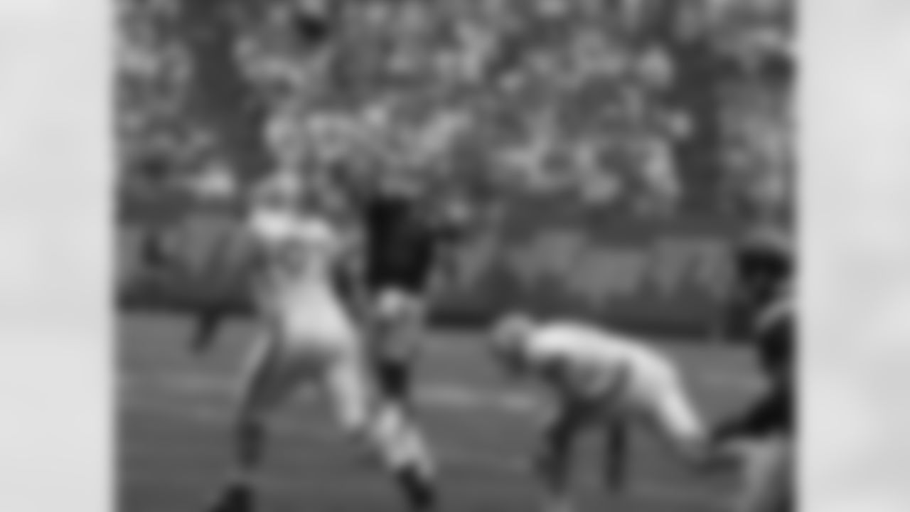 2009 Week 3 - Jets vs Titans Photos