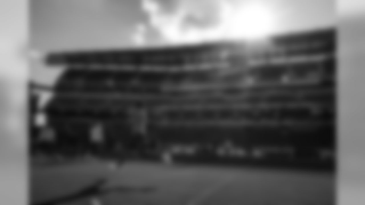 E_1D2_5230