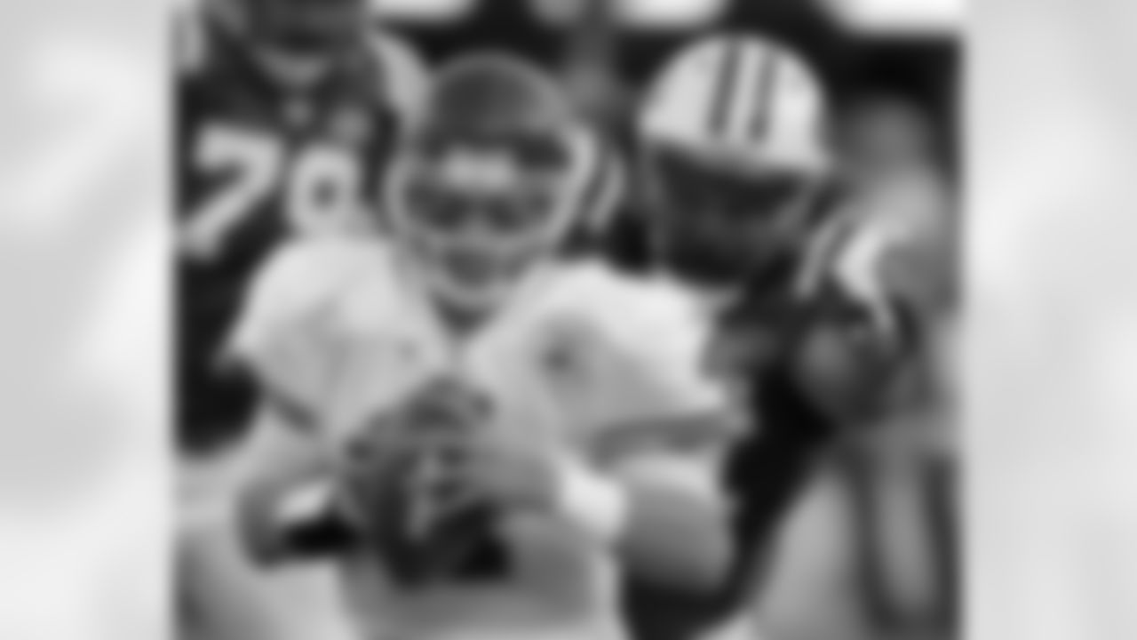 2011 Regular Season Week 14 Jets vs. Chiefs Game Photos