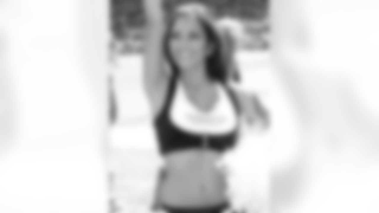 Jessica M. 2009 Flight Crew Member Photos