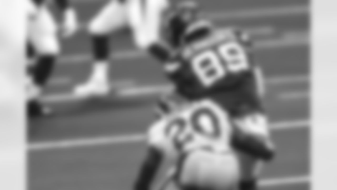 E_20201220BL_NYJ_LAR_BBL10022