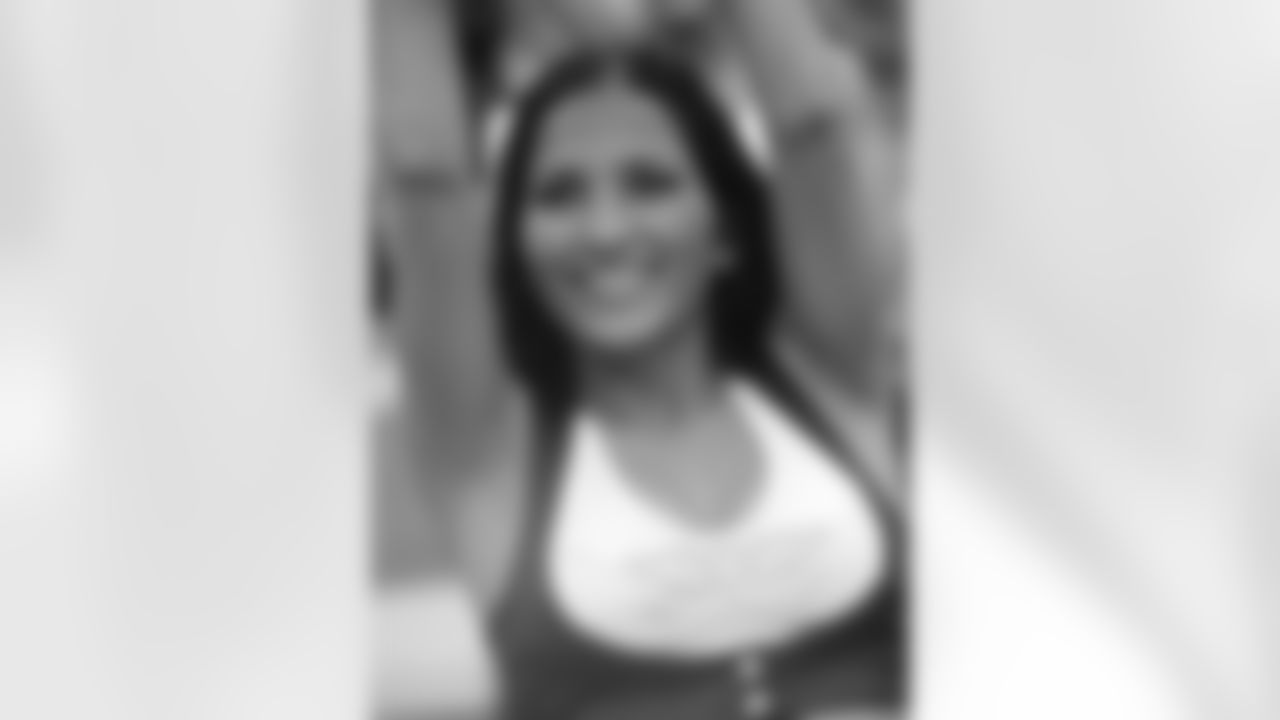 Jessica M. 2009 Flight Crew Member Photos