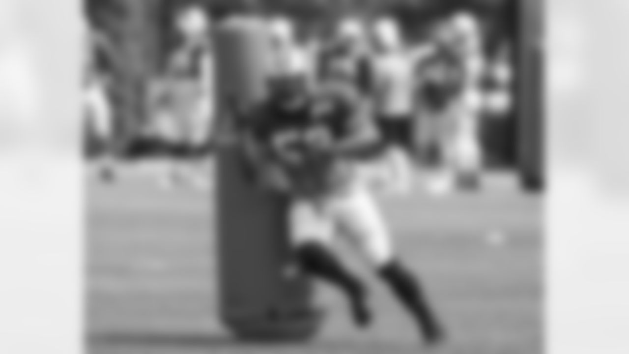 LB Joe Mays