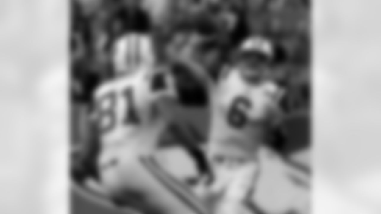 2010 Week 6 Jets at Broncos Game Photos