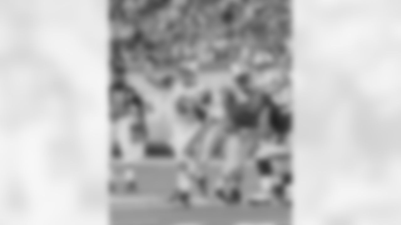 2010 Week 2 Jets vs Patriots Game Photos