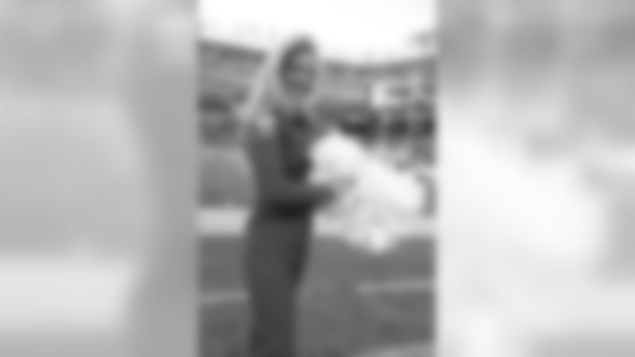 New York Jets Flight Crew: Jets vs Chiefs