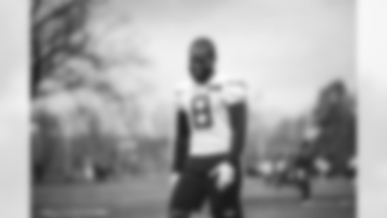 WR Elijah Moore