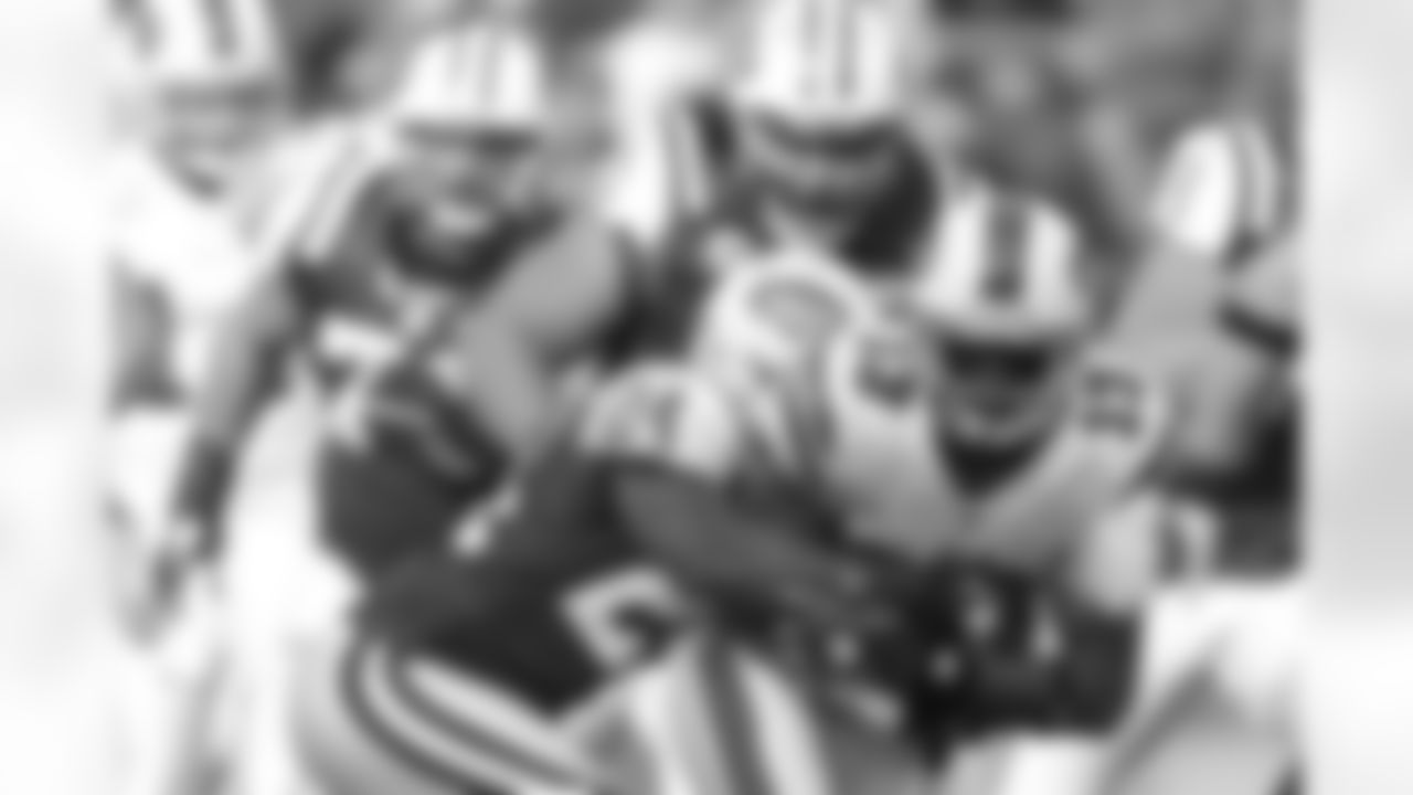 2011 Regular Season Week 12 Jets vs Bills Game Photos