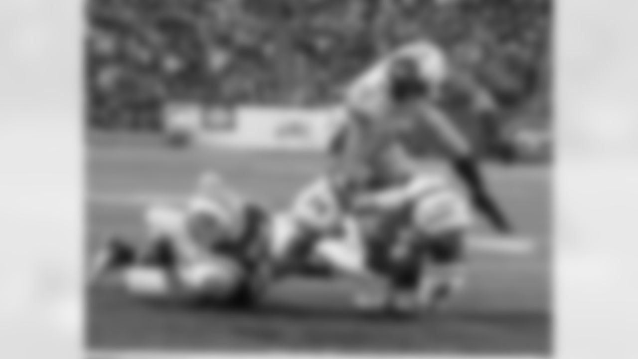 2011 Regular Season Week 16 Jets vs. Giants Game Photos