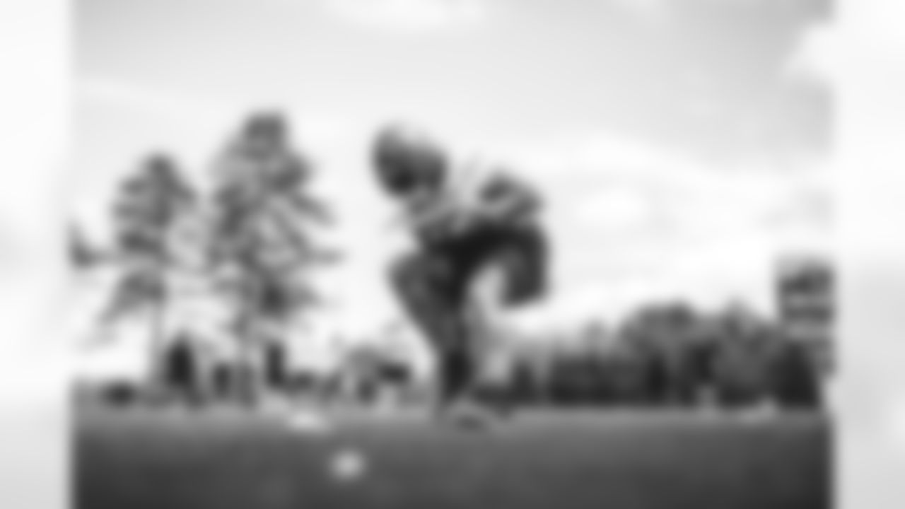 TE Tyler Conklin