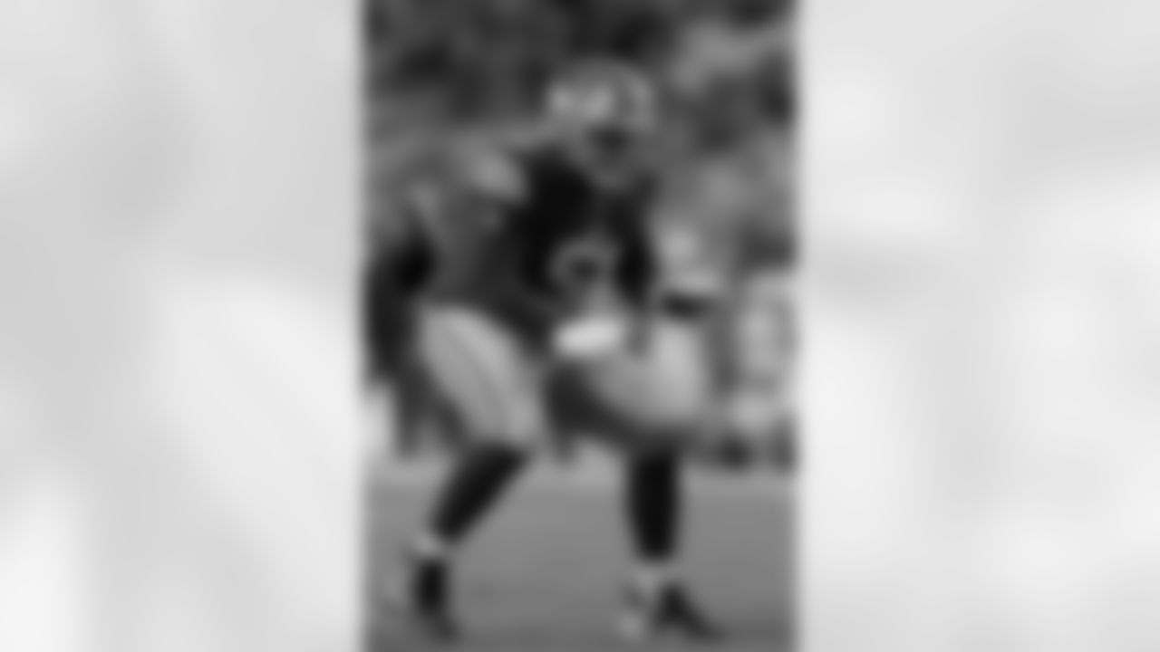 OL Jason Poe