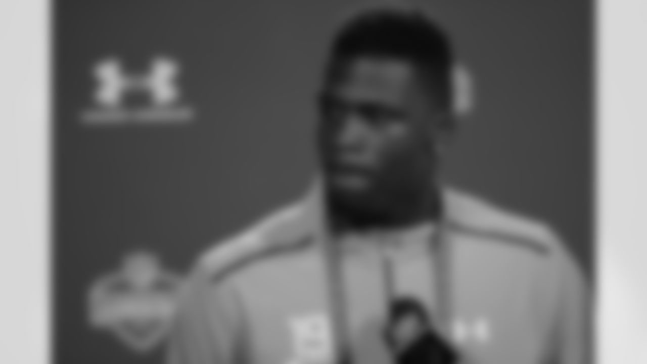 Green-Beckham was dismissed from Missouri and trasnferred to OU, where he sat out the 2014 season. In his previous season with the Mizzou Tigers, Green-Beckham led the team with 59 catches for 883 yds and a team-high 12 TDs.