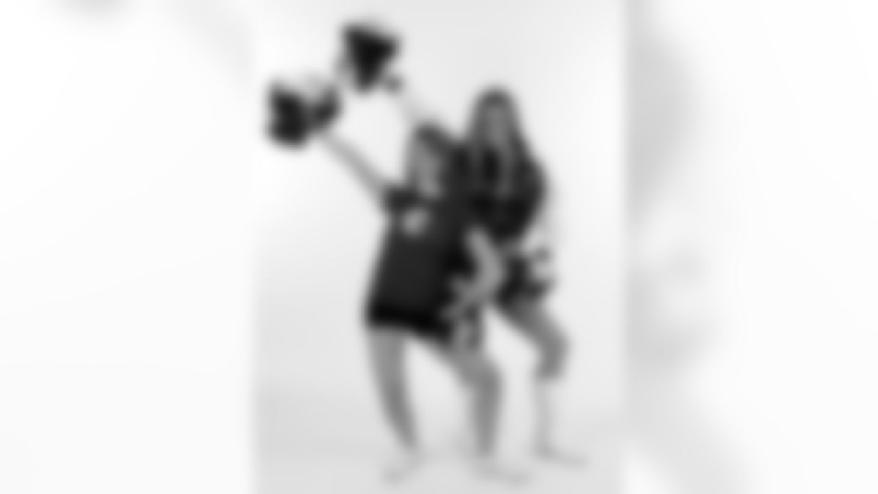 2010 NY Jets Junior Flight Crew Photo Shoot