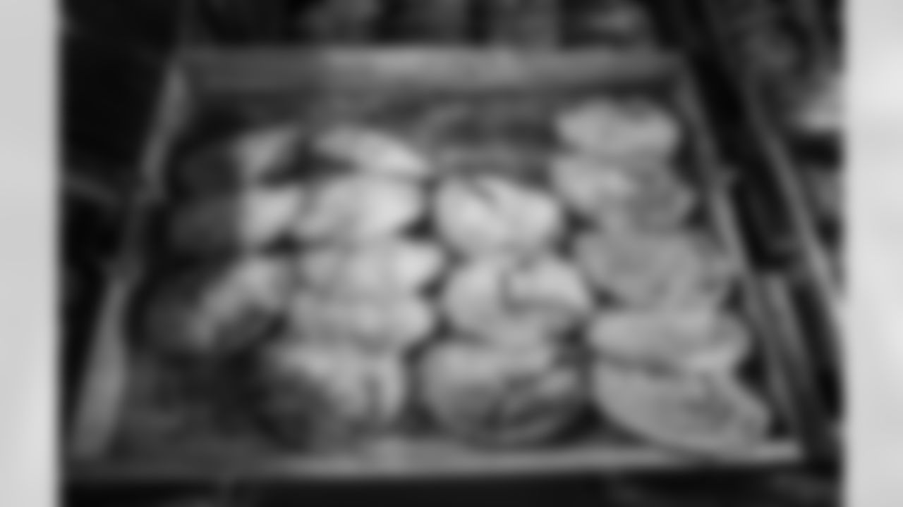 E_1D2_7300_1