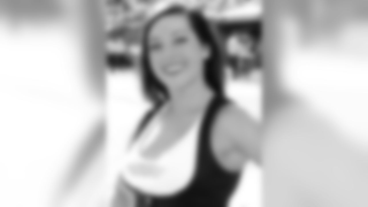 Michelle L. 2009 Flight Crew Member Photos