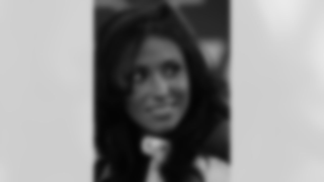 Game Host, Jenn Sterger Photos