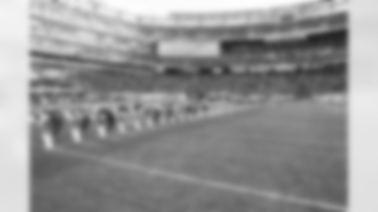 New York Jets Flight Crew: Jets vs Giants