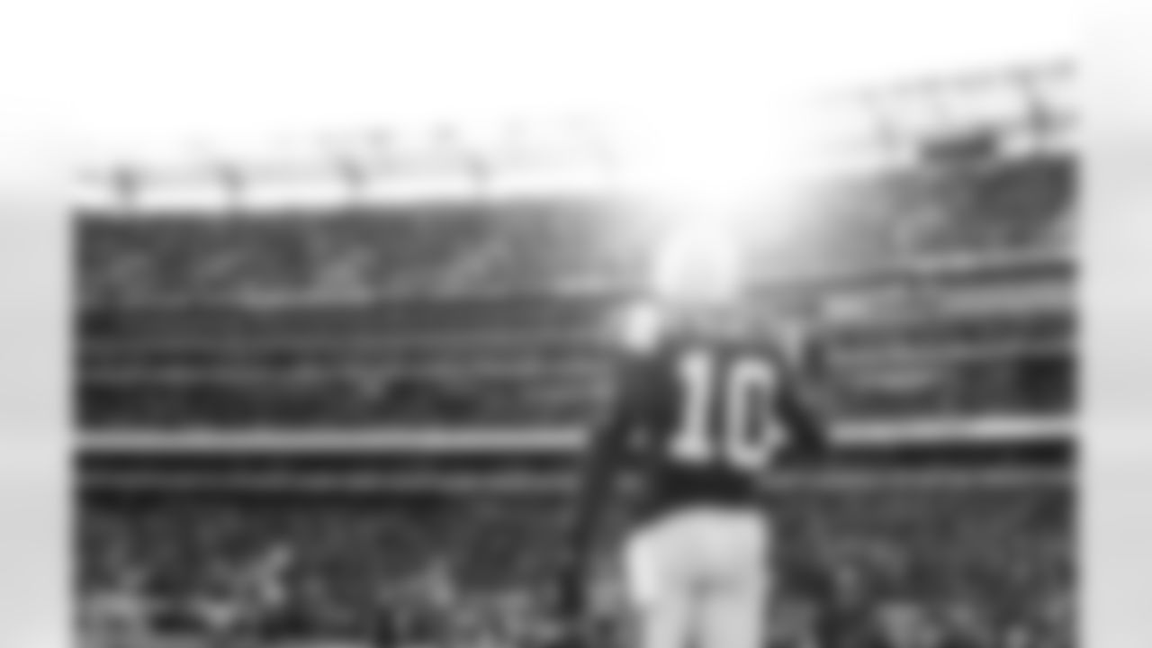 Santonio Holmes Photos