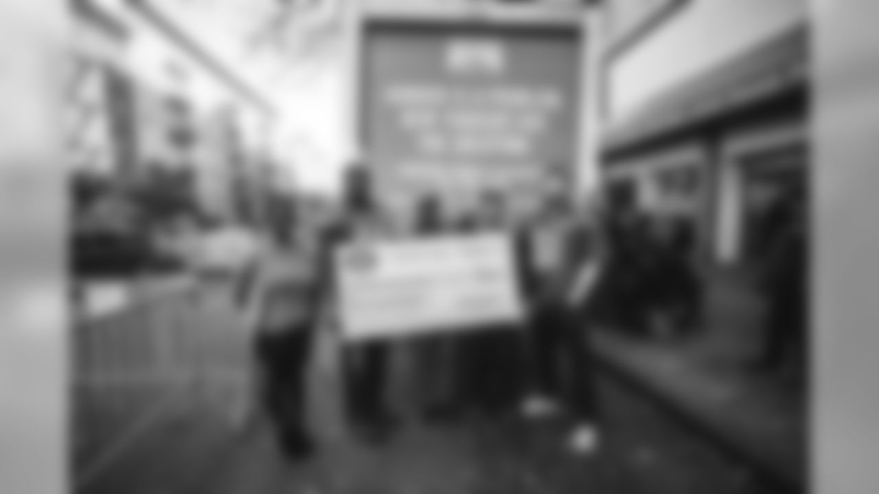 E_SNY_3941