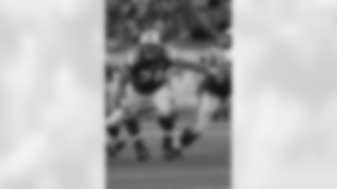 Nick Mangold Photos