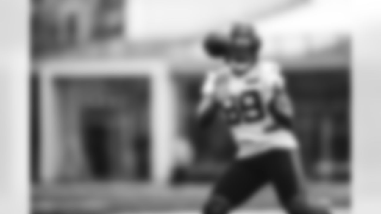 TE Chris Herndon