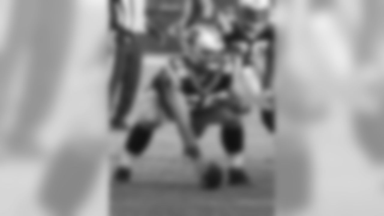 63 Gino Gradkowski (OL)