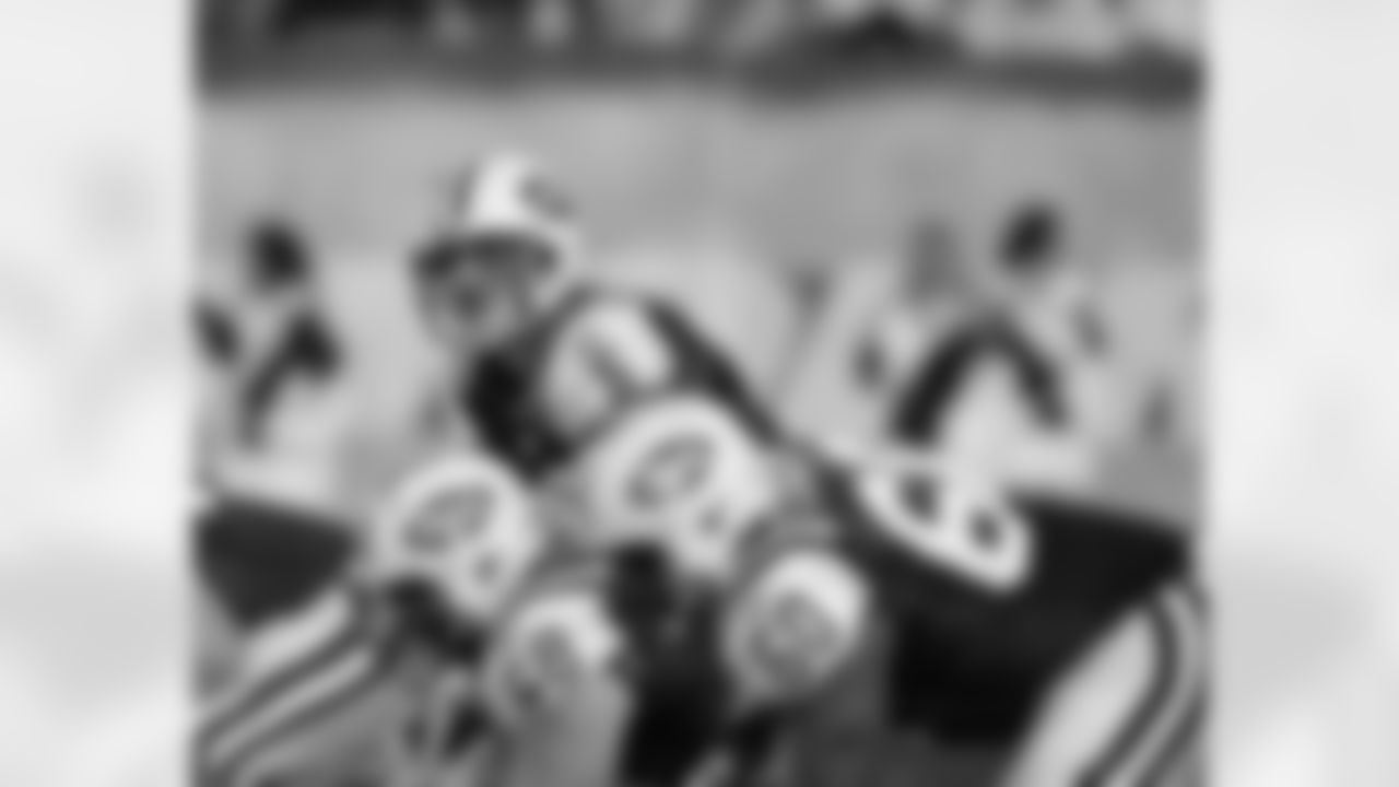 2010 Week 14 Jets vs Dolphins Game Photos
