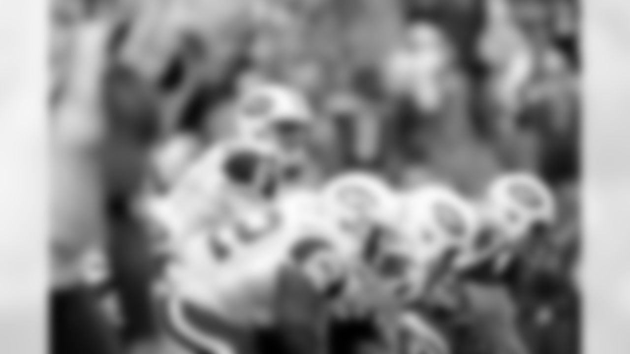 2011 Regular Season Week 13 Jets at Redskins Game Photos