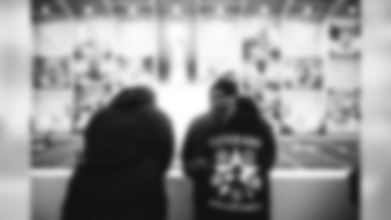 E_SNY_7145