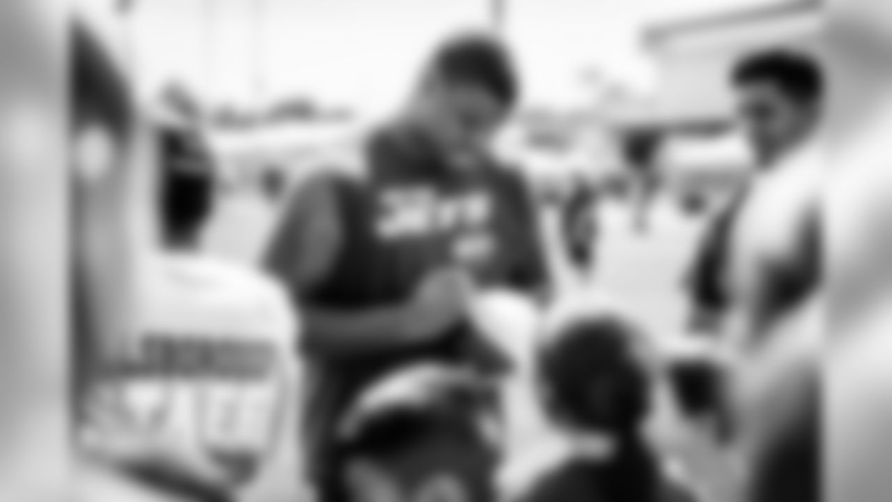 E_SNY_0987