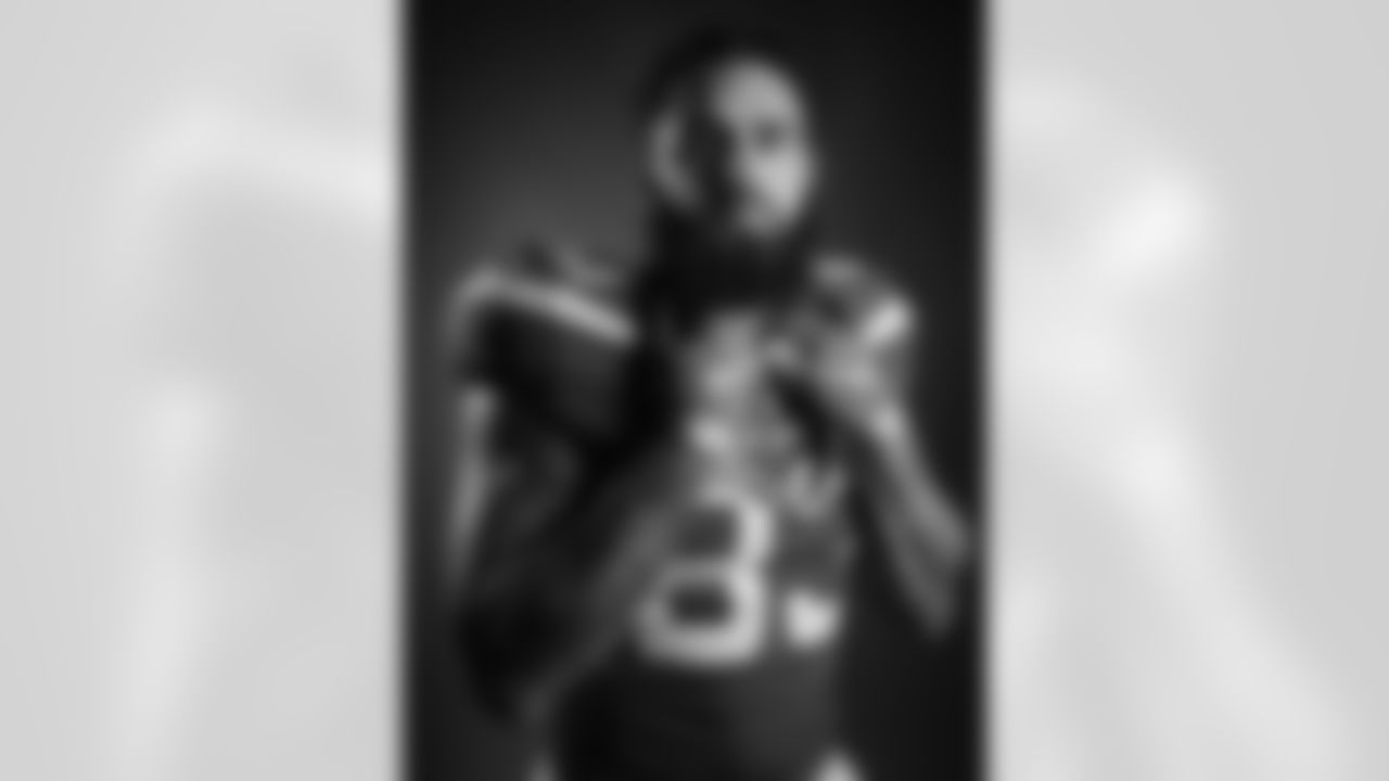 TE Tyler Conklin