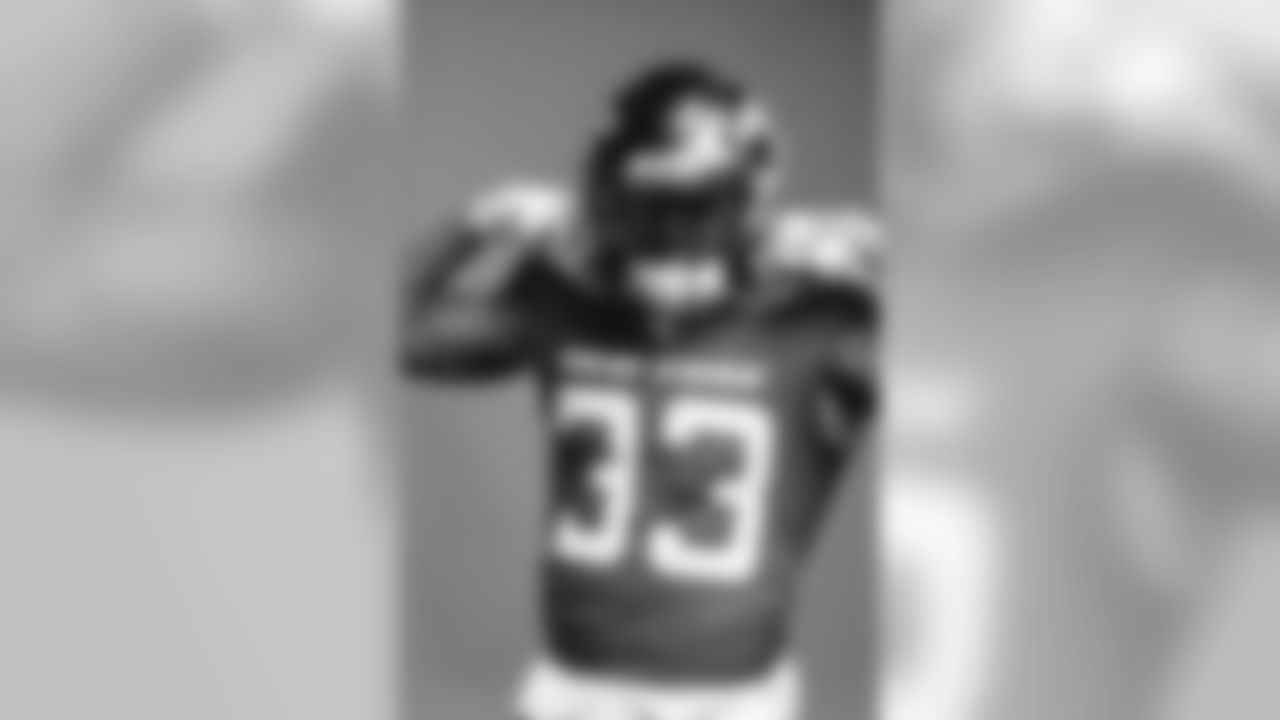 33 Jamal Adams