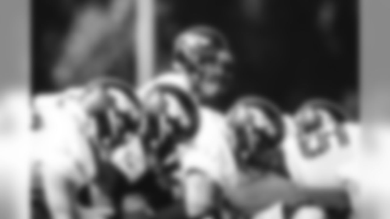 E_SNY_3033