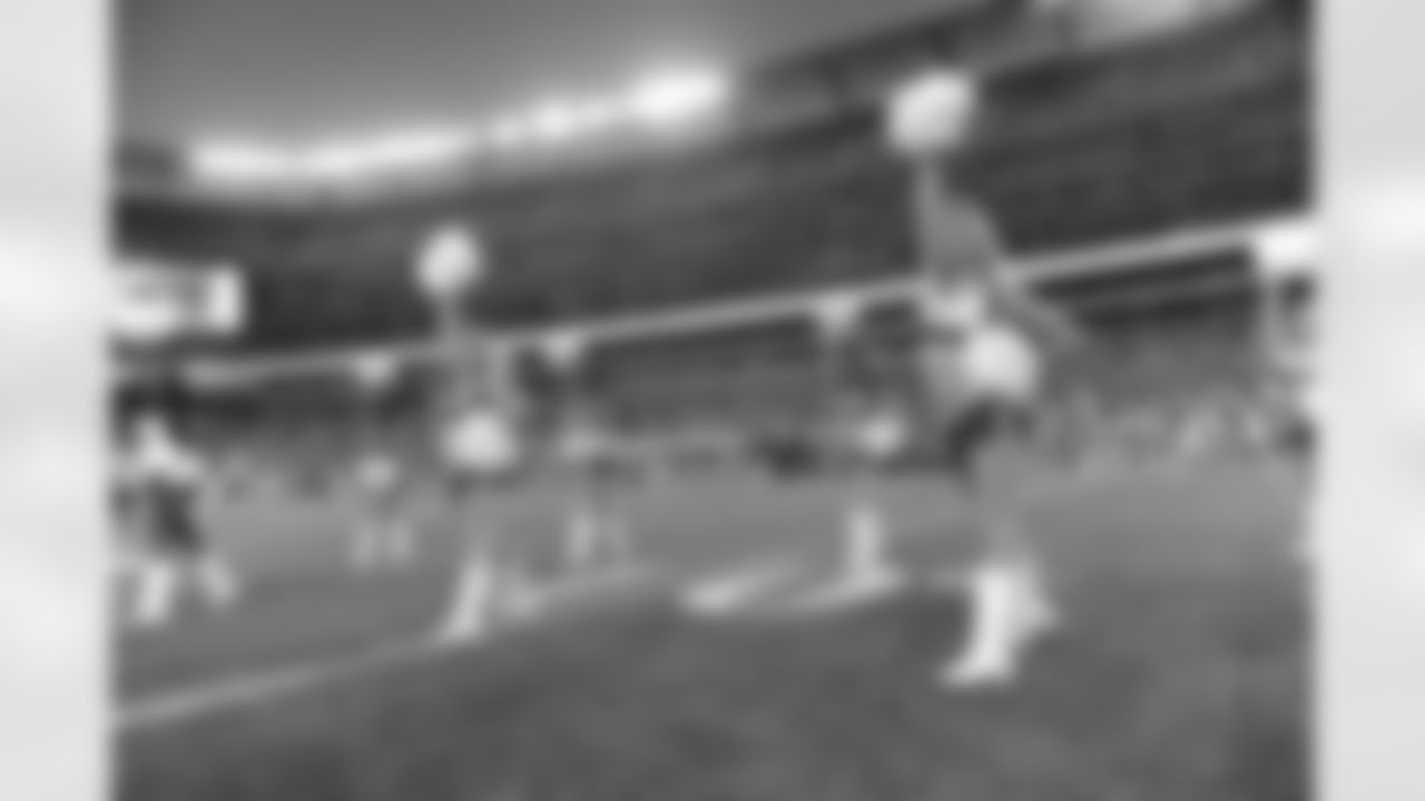 2010 Preseason Week 2 Jets vs Redskins Flight Crew Photos