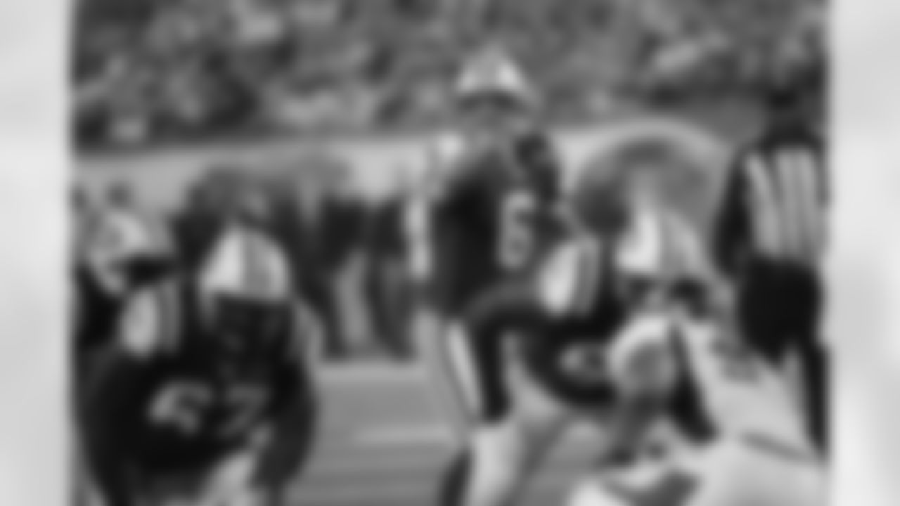2010 Week 5 Jets vs Vikings Game Photos