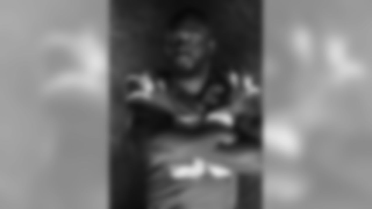 LB - Demario Davis