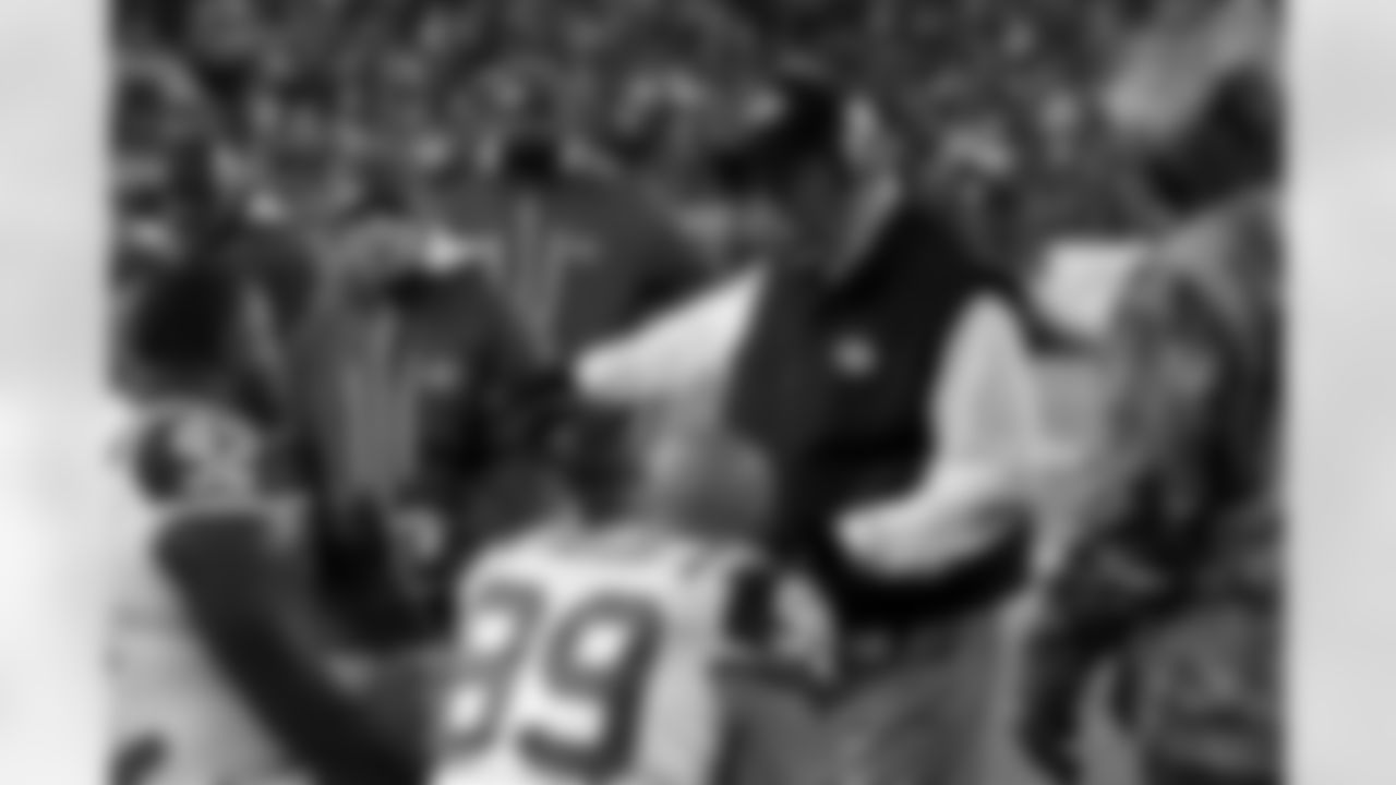2010 Week 13 Jets vs Patriots Game Photos