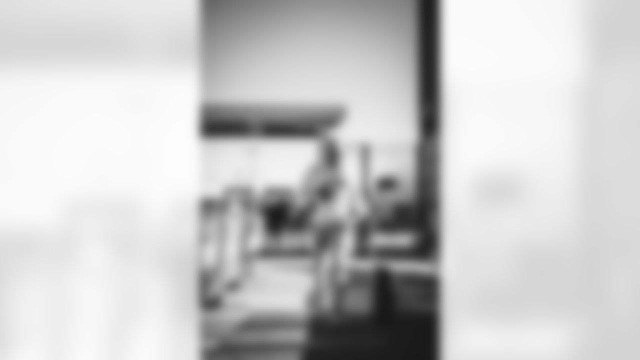 E_SNY_7766