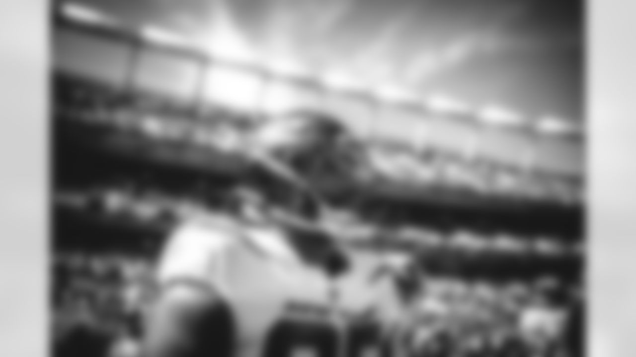 SNY_9843
