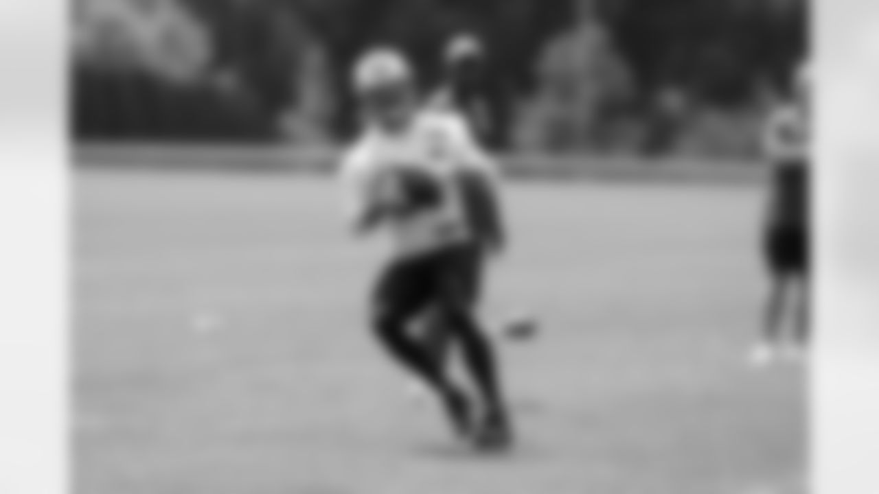In his first season with the Jets, Eric Decker led the team with 74 receptions for 962 yards and five touchdowns. In the last 10 Jets seasons, Decker's 2014 totals rank fourth in receptions, third in receiving yards & fifth in receptions of 25+ yards (eight in 2014).
