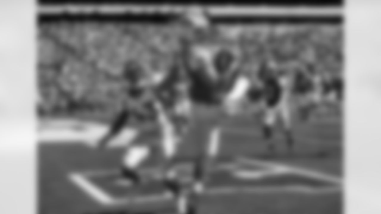 The Broncos took an early 3-0 lead on a field goal set up by a 54-yard connection between QB Peyton Manning and WR Demaryius Thomas on the first play of the game. Two possessions later, the Jets took advantage of a roughing the passer penalty to extend their drive. Four plays later TE Jace Amaro, split out wide left, ran a fade route with one-one-one coverage from Broncos S T.J. Ward. Amaro made a leaping grab and kept both feet in for his first TD as a pro. Amaro had a career day that October afternoon, catching 10 passes for 68 yards and that TD. He became the first Jets tight end to catch 10 passes since 1994.