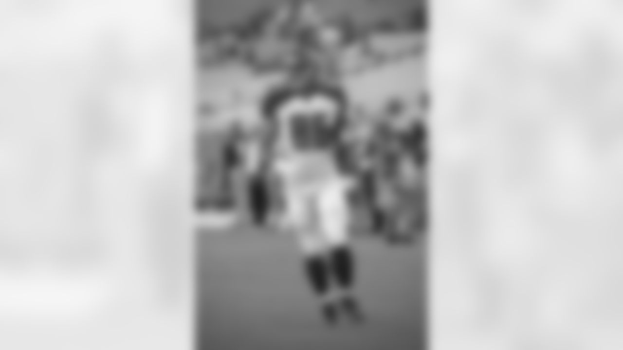 FB Dan Vitale