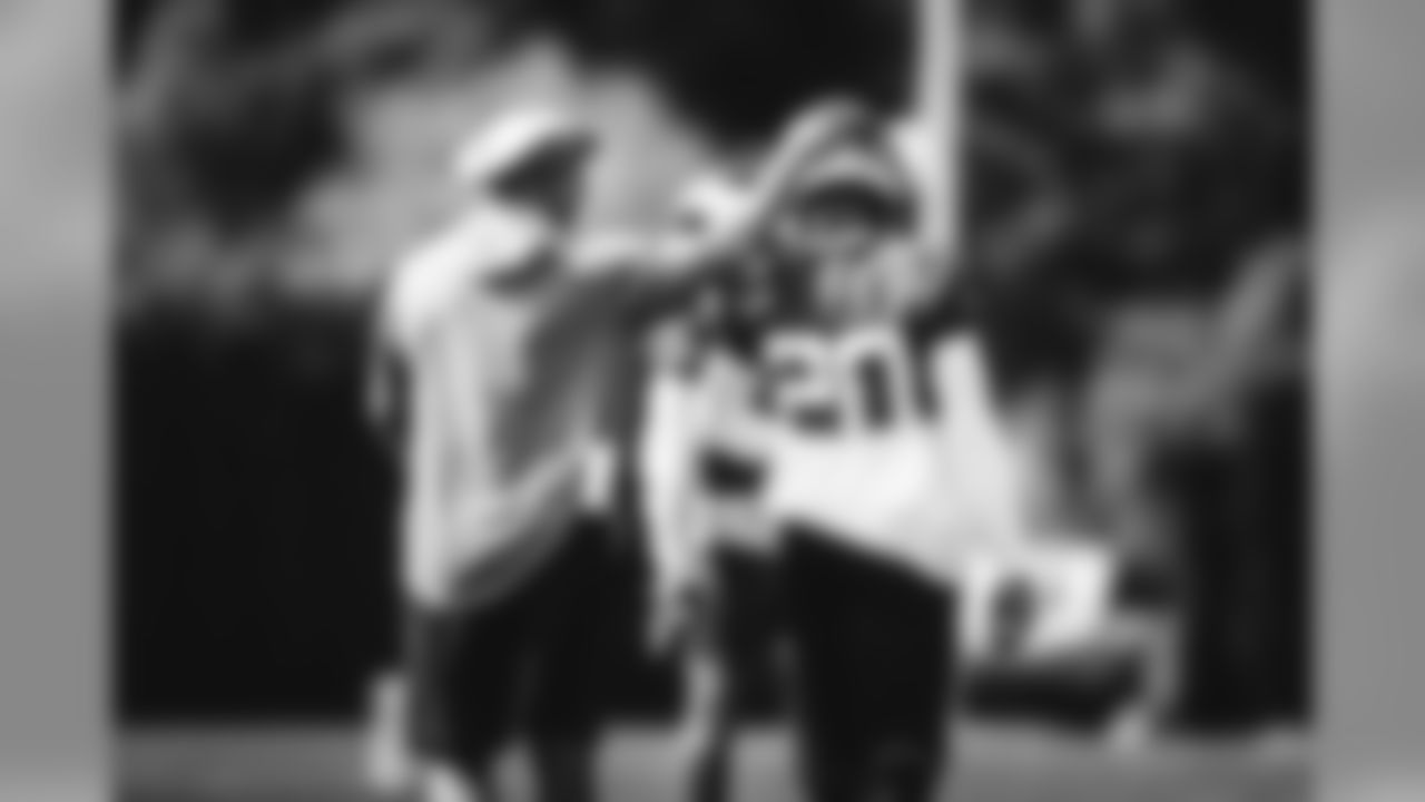 E_SNY_3214