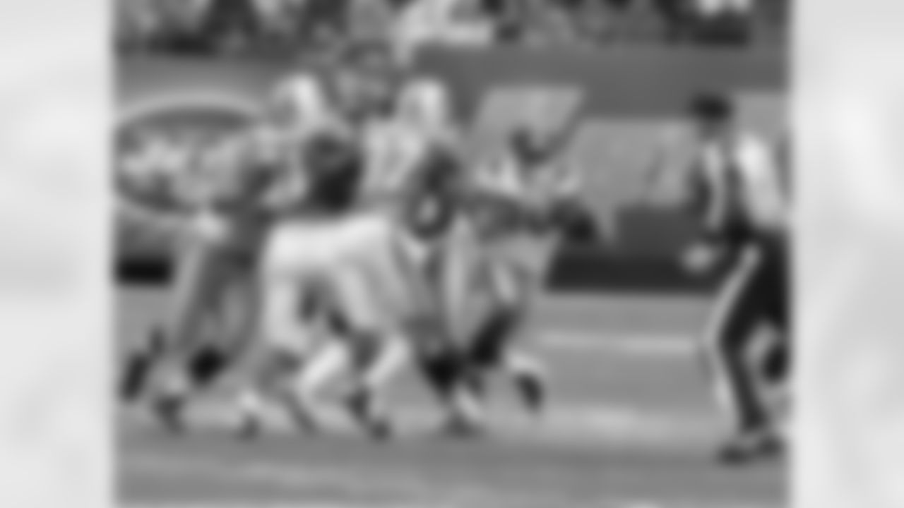 2009 Week 8 - Jets vs Miami Photos