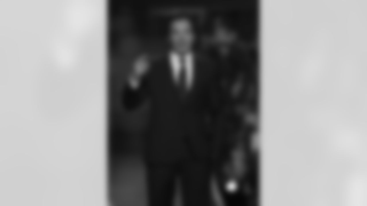 @jimmyfallon: 42.6M followers