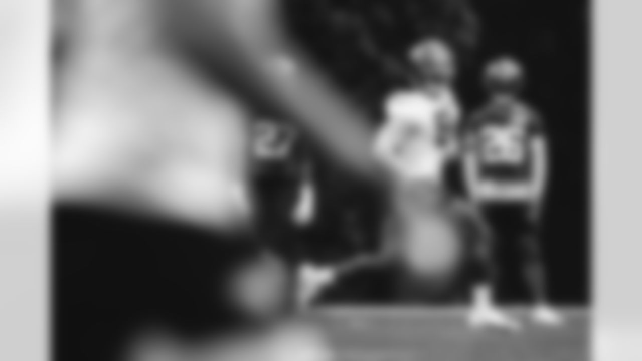 WR Elijah Moore